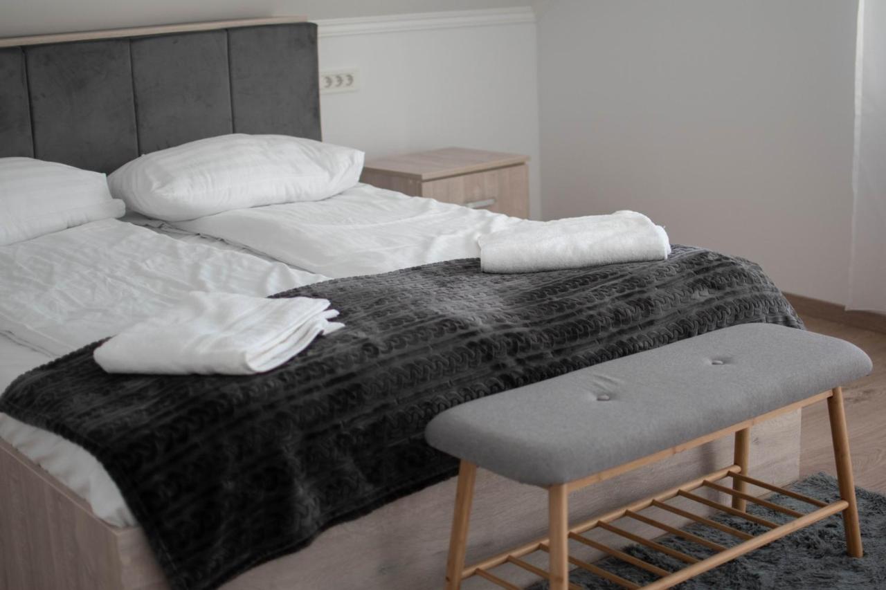 Hotel Casa Abiiani à Oradea Extérieur photo