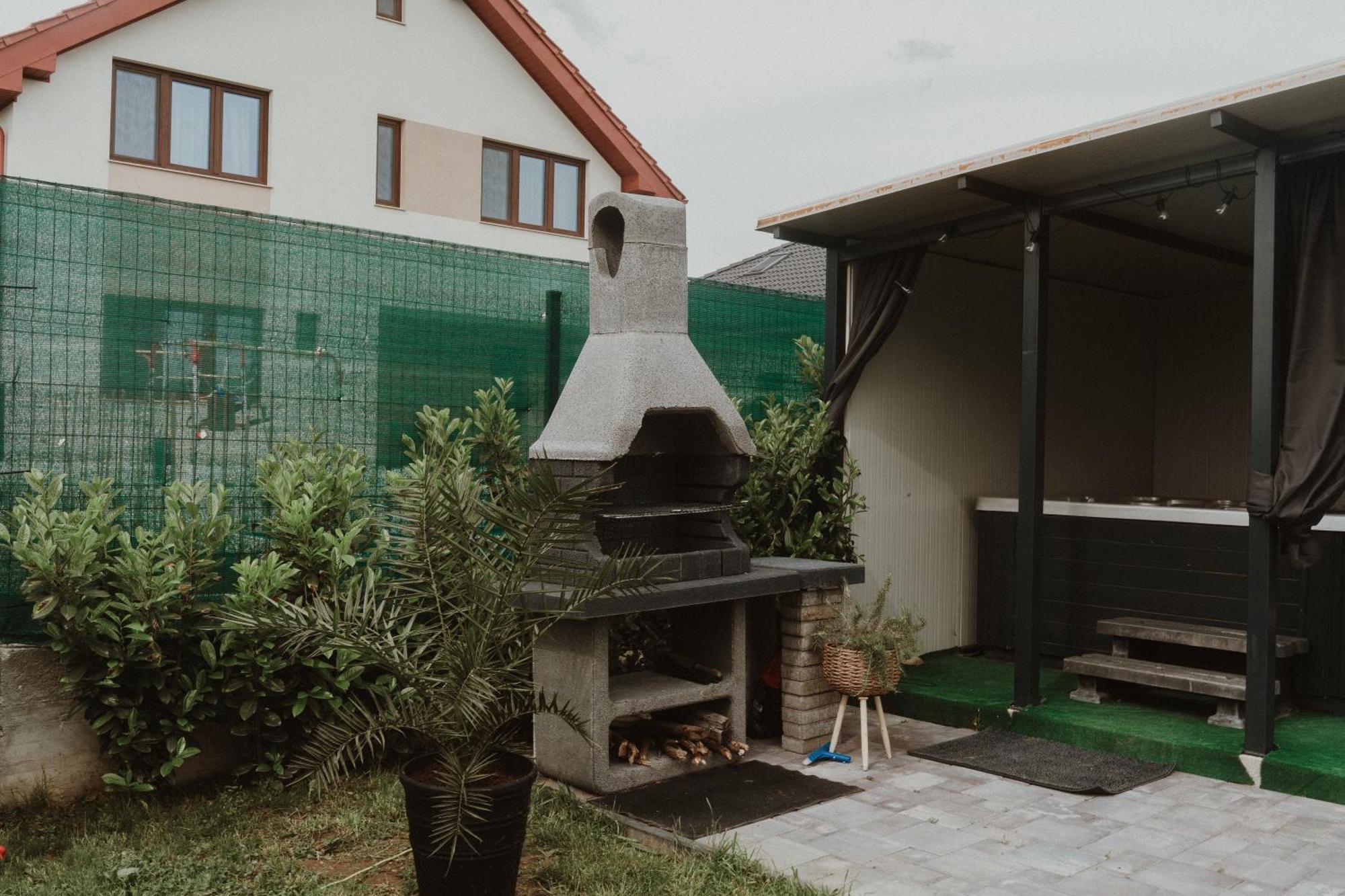 Hotel Casa Abiiani à Oradea Extérieur photo