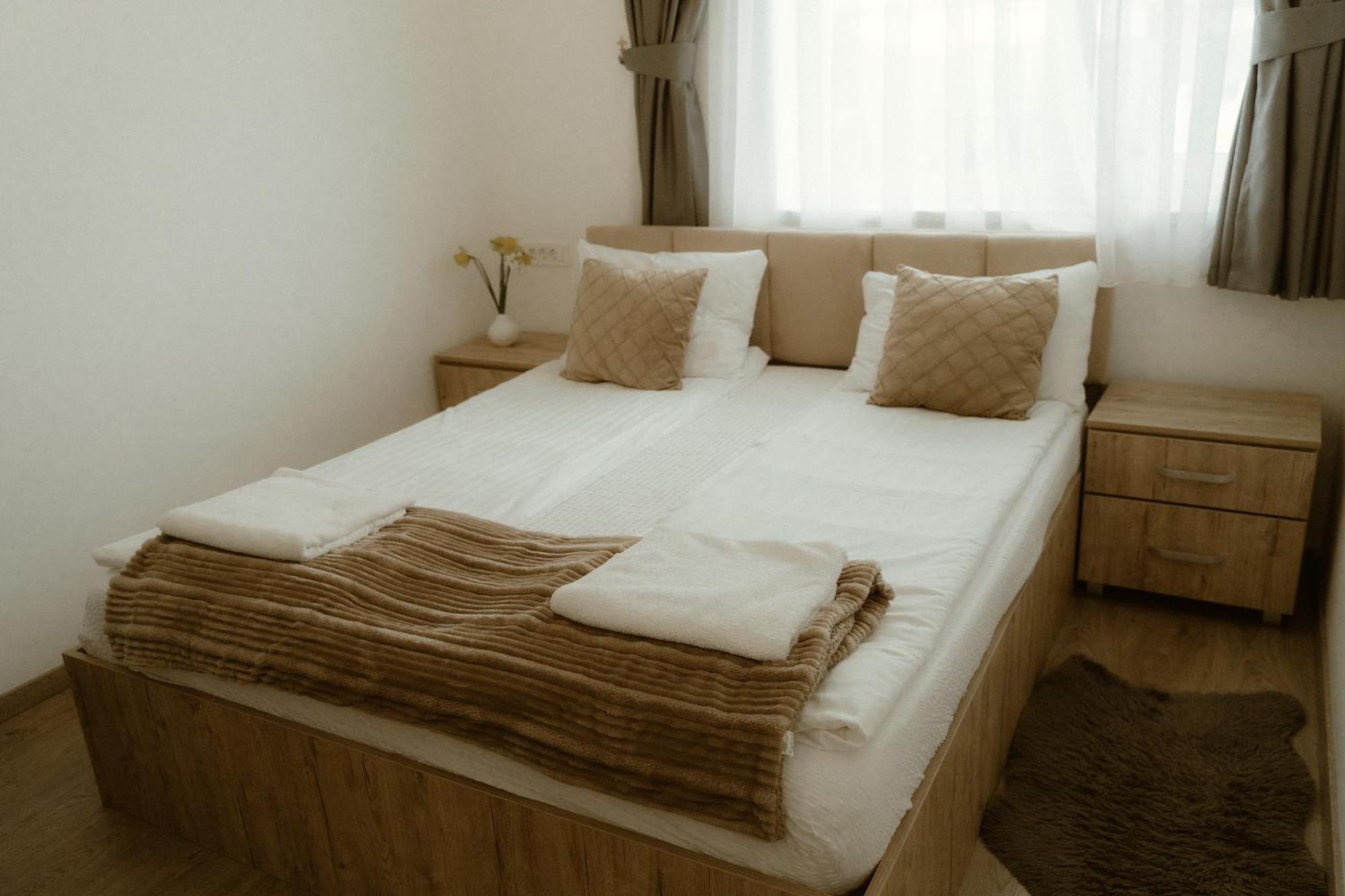 Hotel Casa Abiiani à Oradea Extérieur photo