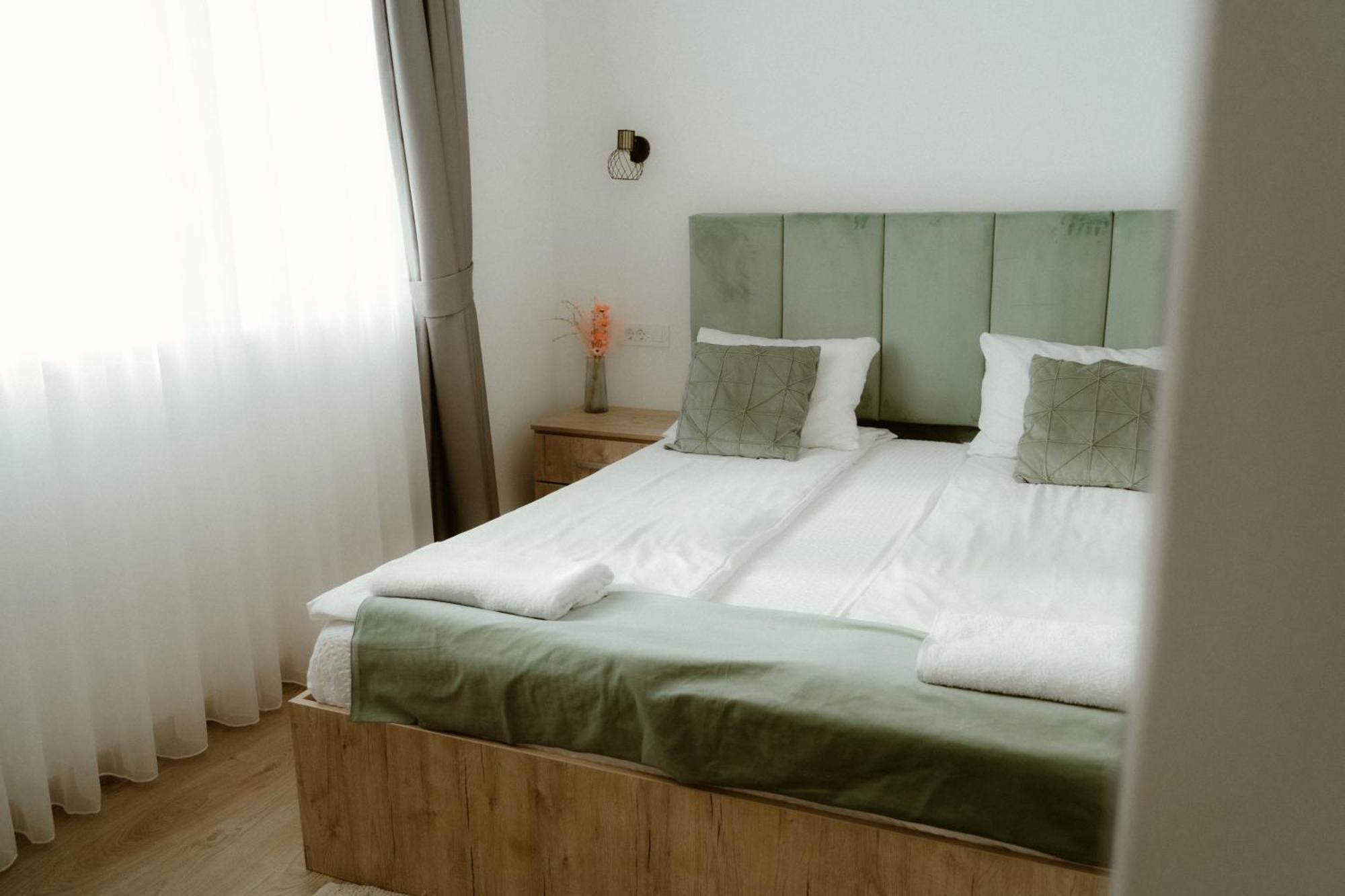 Hotel Casa Abiiani à Oradea Extérieur photo
