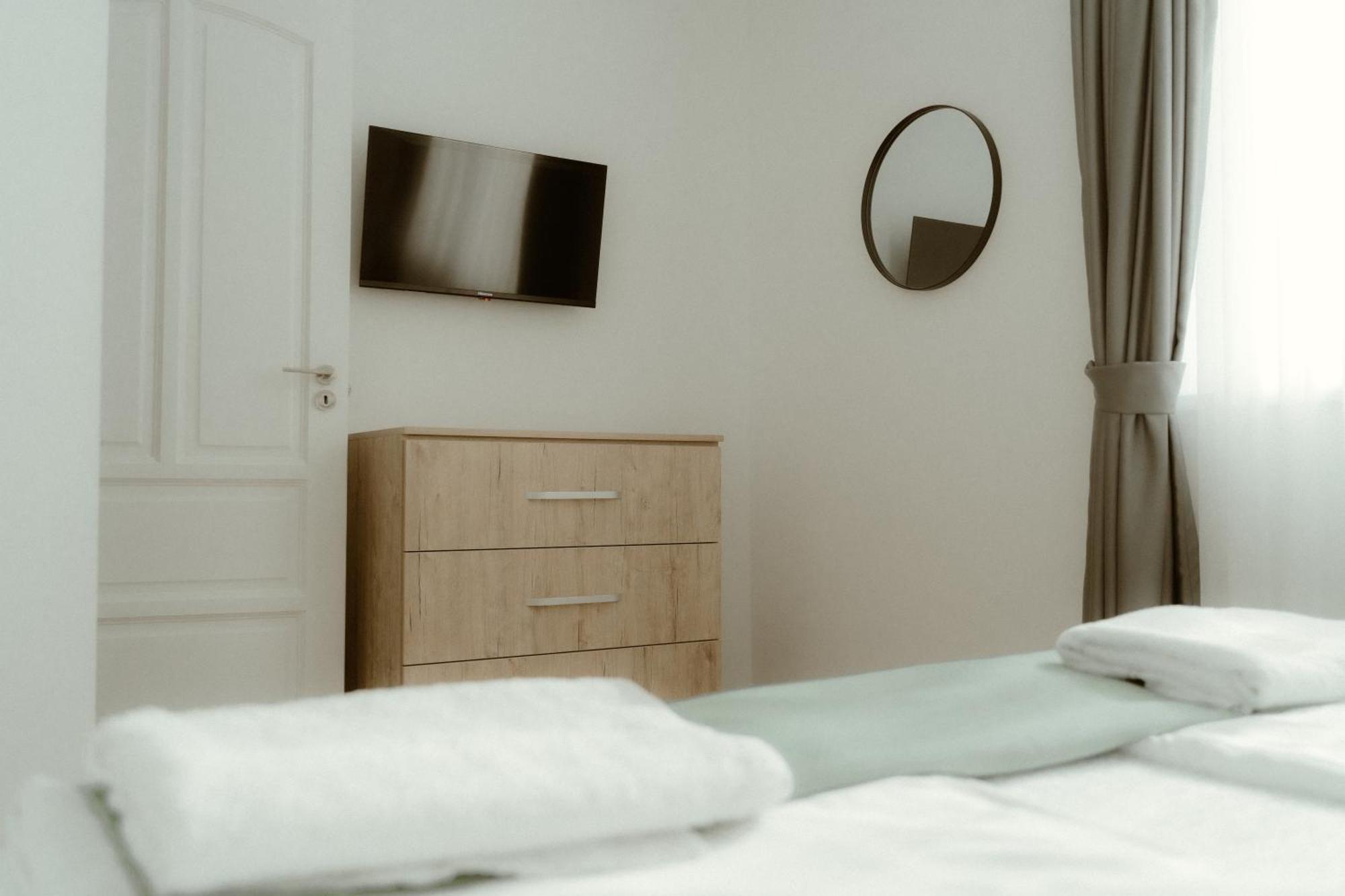 Hotel Casa Abiiani à Oradea Extérieur photo
